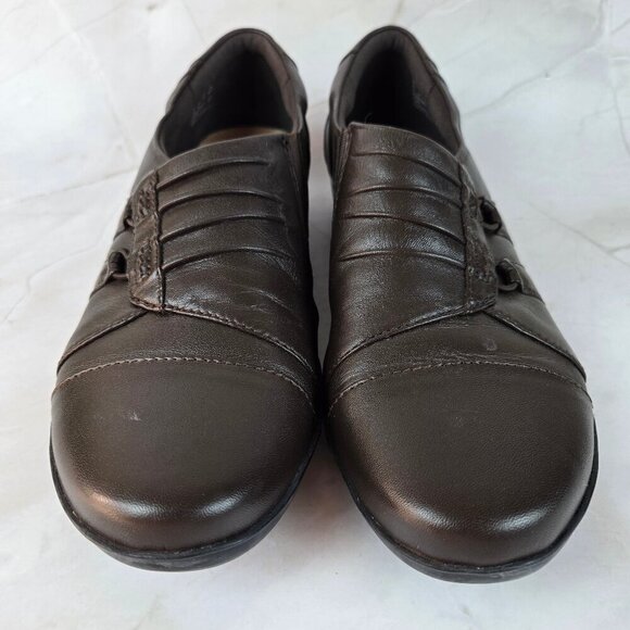 Clarks Collections Size 7.5 Brown Leather Slip On Loafer Wedge Rubber Heel - Picture 1 of 10